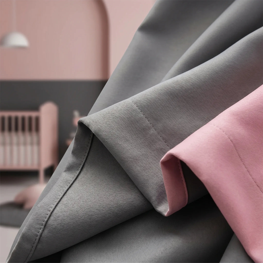 Double Rideau Occultant - Gris et Rose - closeup