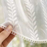 Rideau Court Voilage Blanc - détail de texture du tissu voilage