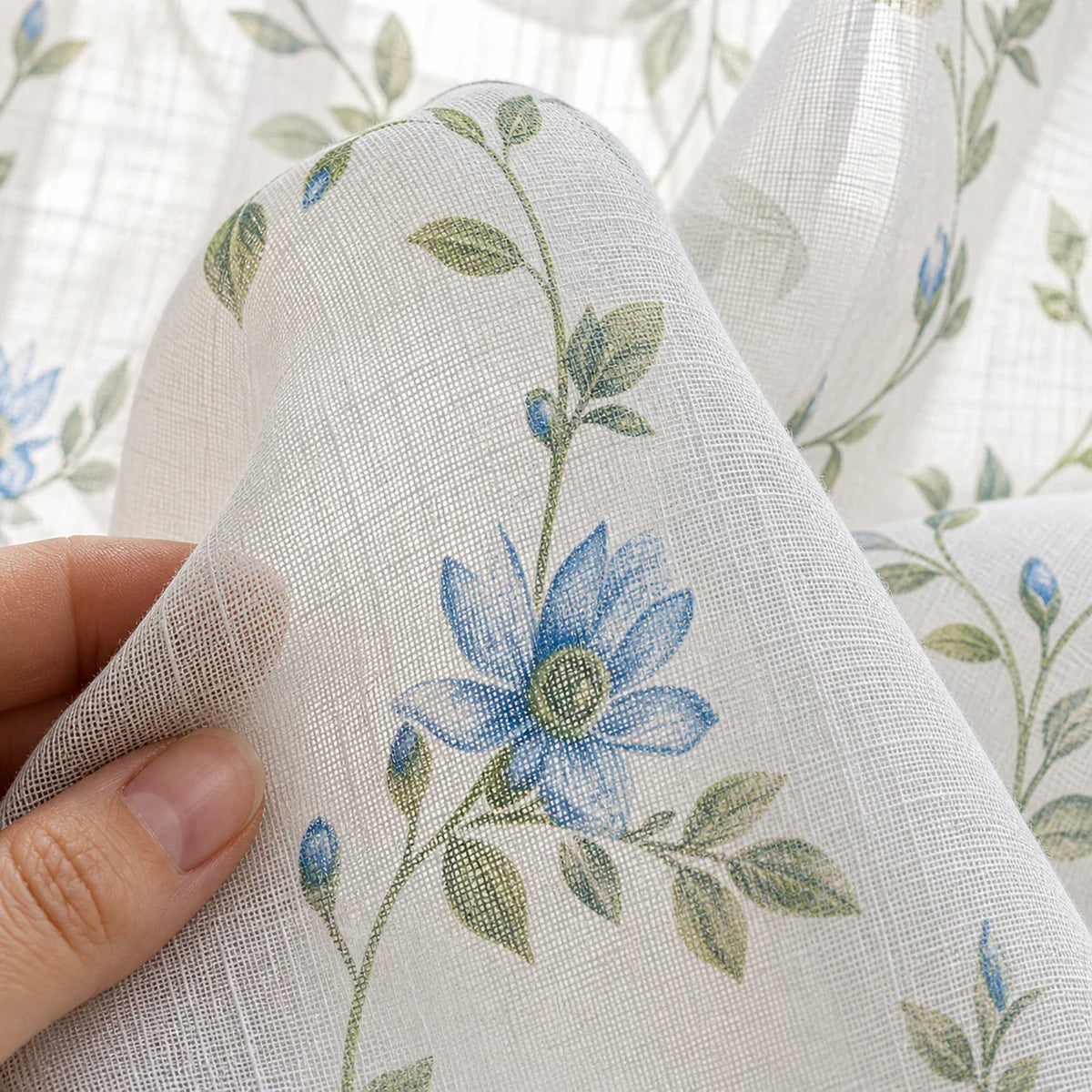 Rideau Voilage - Fleur Bleu - détail de texture du tissu voilage
