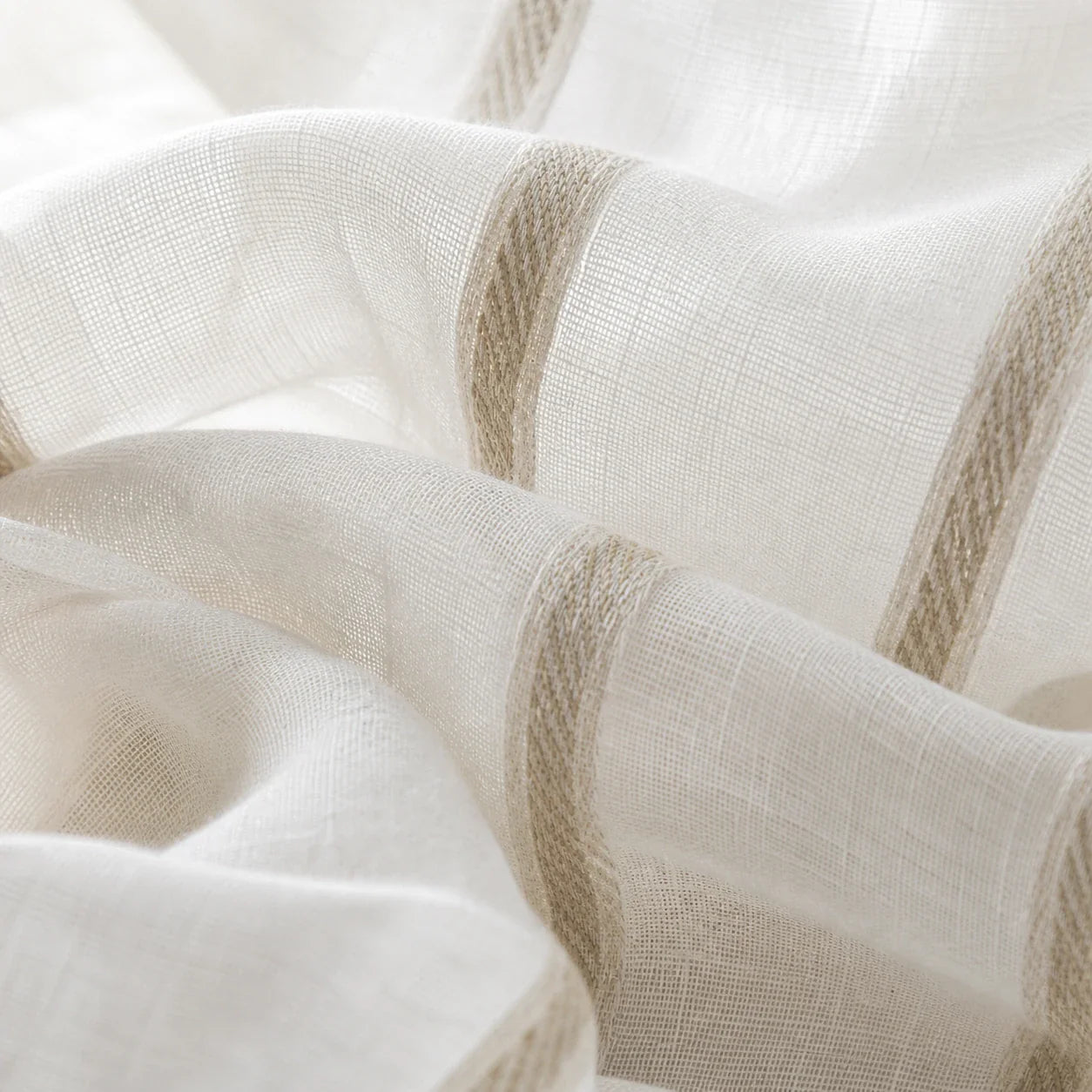 Rideau Voilage - Beige à Rayures - détail de texture du tissu voilage