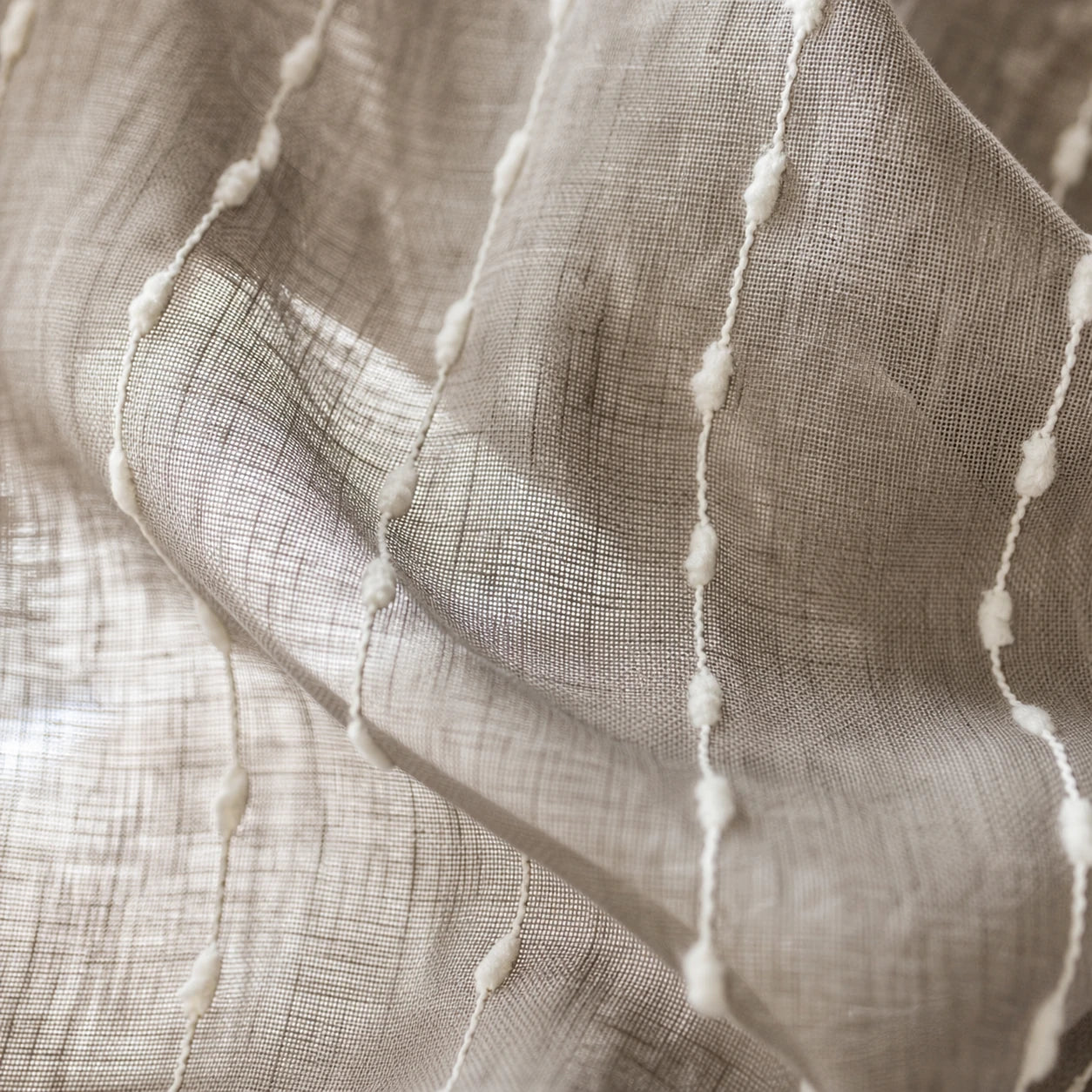 Rideau Lin - Voilage Brun à Motif - détail de texture du tissu voilage Image