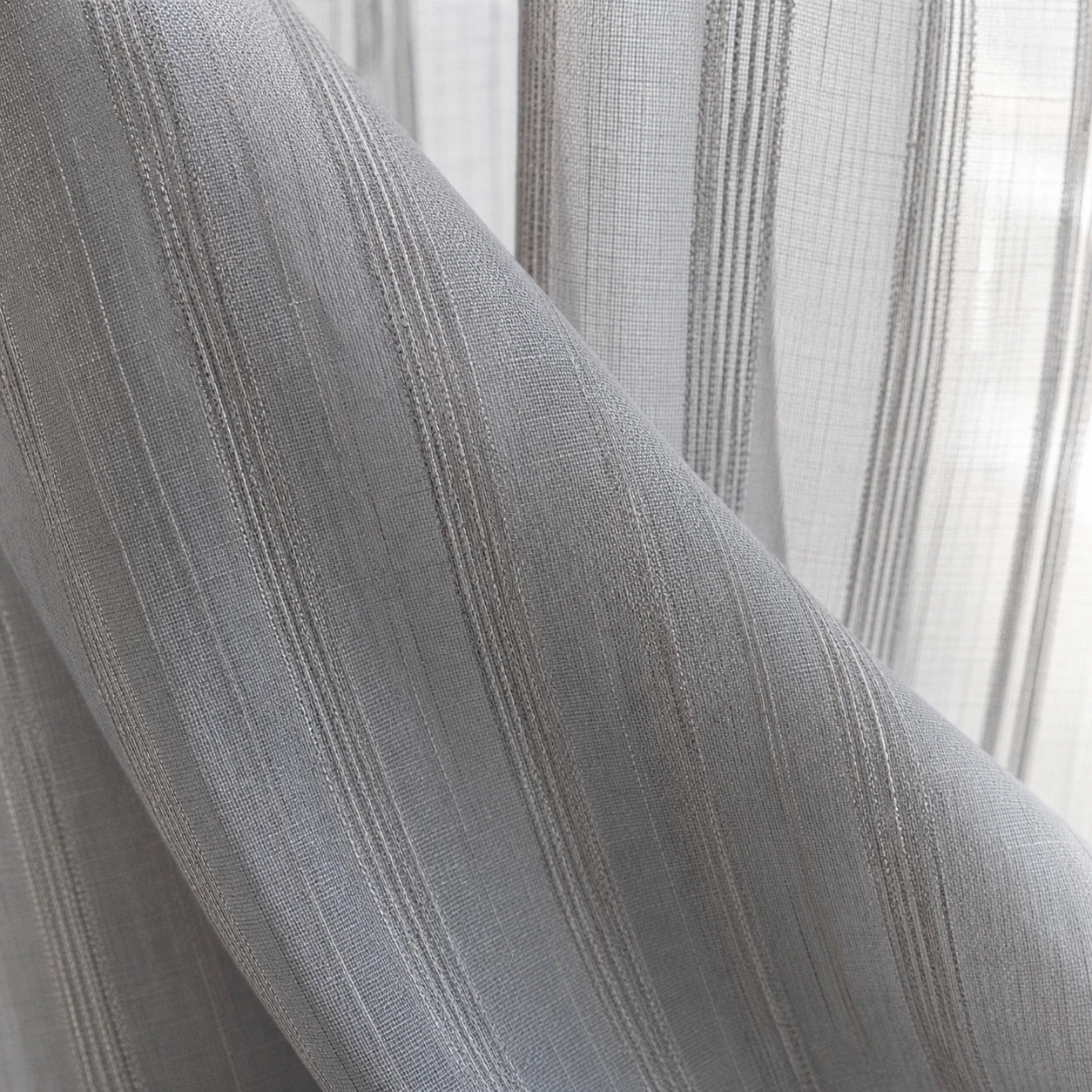 Rideau Voilage - Gris à Rayures - détail de texture du tissu voilage