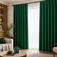 Rideaux thermique vert emeraude dans un salon haut de gamme